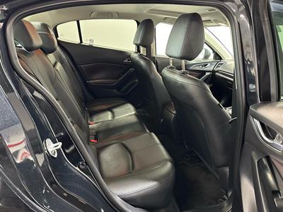 2017 Mazda MAZDA3 - Thumbnail