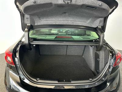 2017 Mazda MAZDA3 - Thumbnail