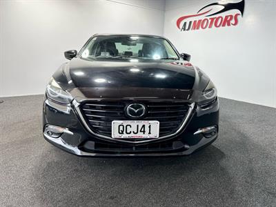 2017 Mazda MAZDA3 - Thumbnail