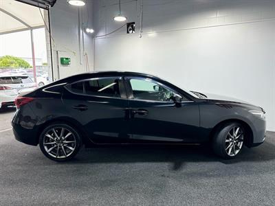 2017 Mazda MAZDA3 - Thumbnail