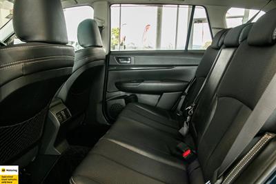 2013 Subaru Legacy - Thumbnail