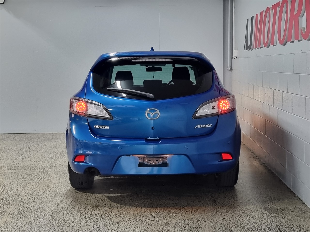 2013 Mazda Axela