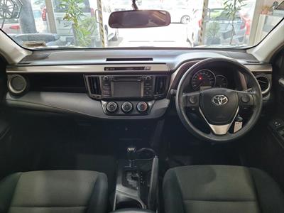 2017 Toyota RAV4 - Thumbnail