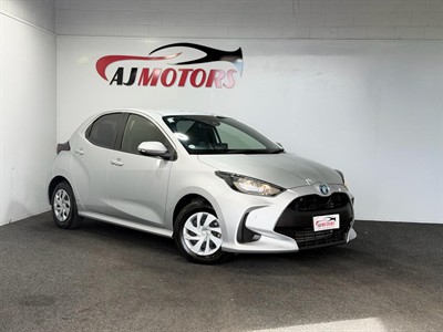 2021 Toyota Yaris - Thumbnail
