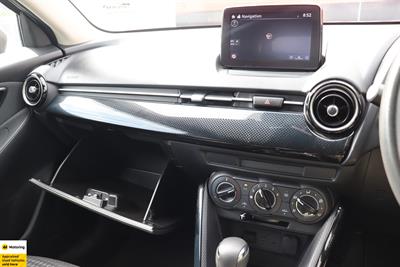 2017 Mazda Demio - Thumbnail