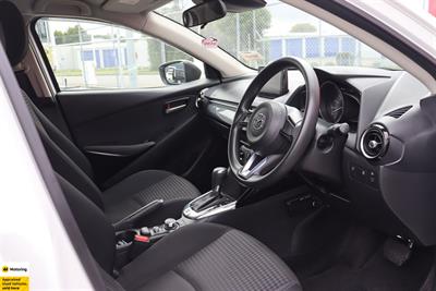 2017 Mazda Demio - Thumbnail