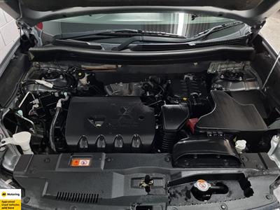 2020 Mitsubishi Outlander - Thumbnail