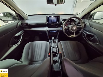 2021 Toyota YARIS CROSS - Thumbnail