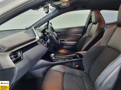 2017 Toyota C-HR - Thumbnail