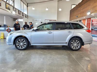 2011 Subaru Outback - Thumbnail