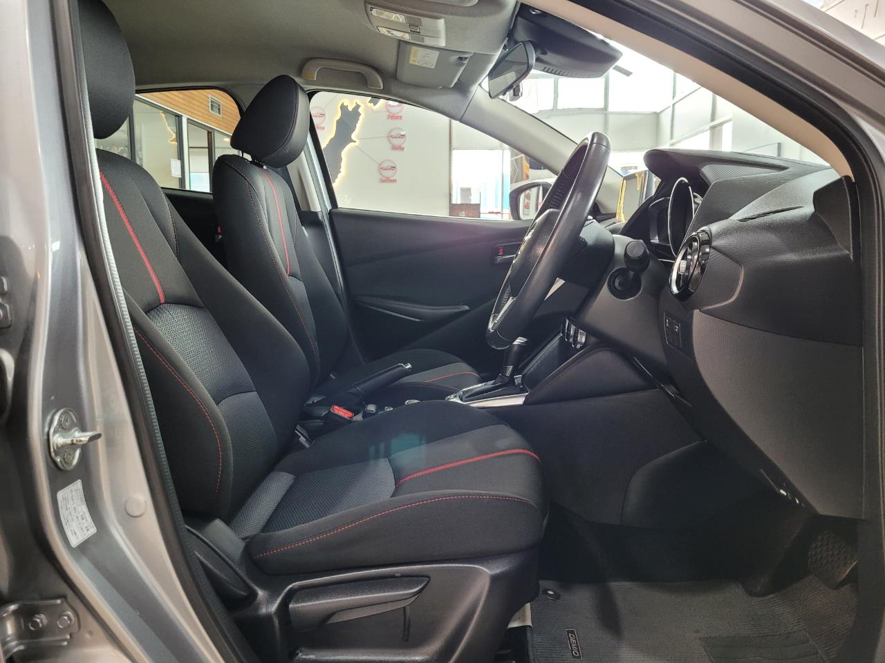 2016 Mazda Demio
