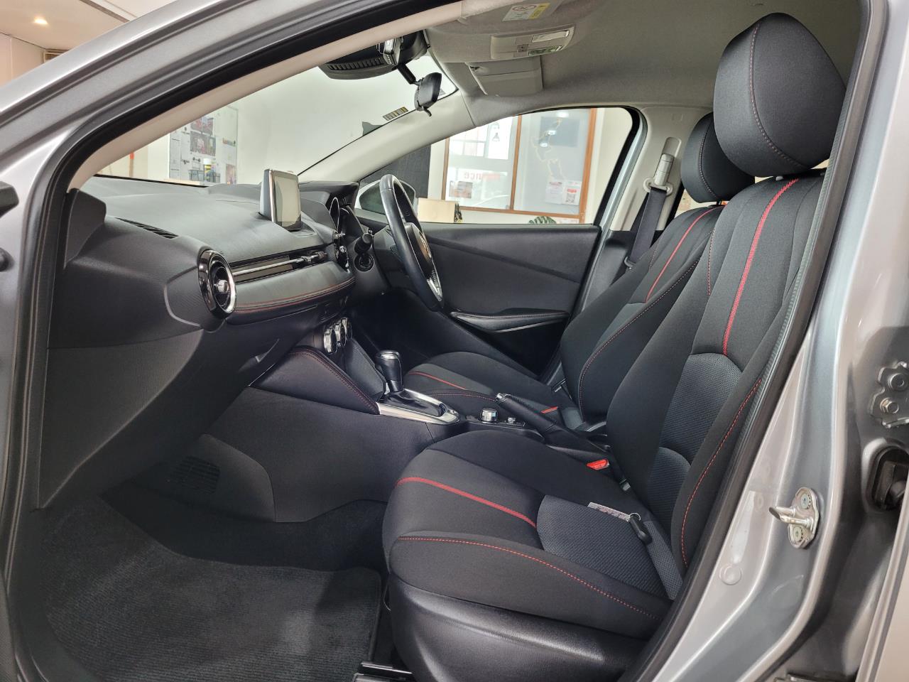 2016 Mazda Demio