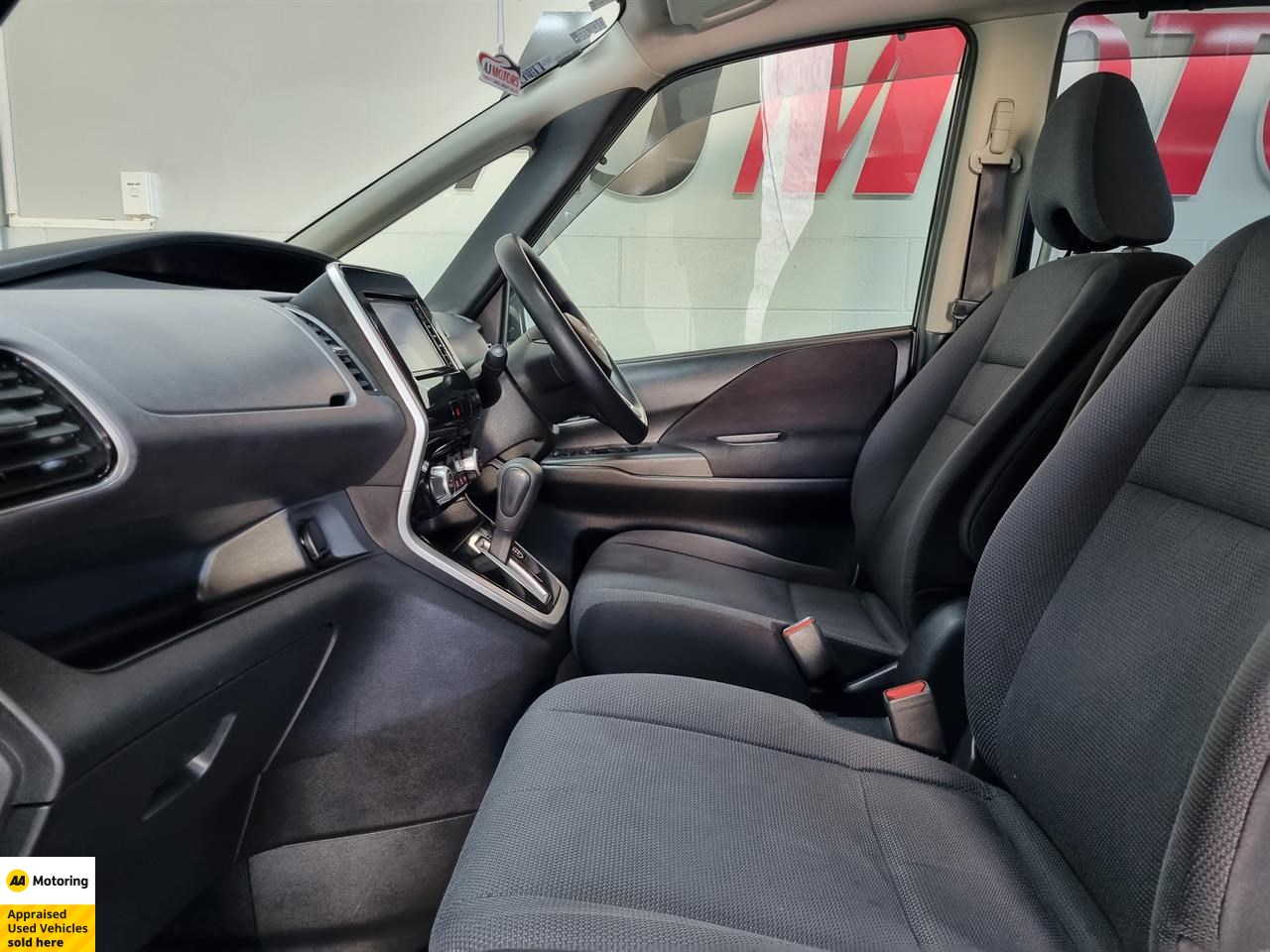 2016 Nissan Serena