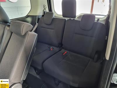 2016 Nissan Serena - Thumbnail