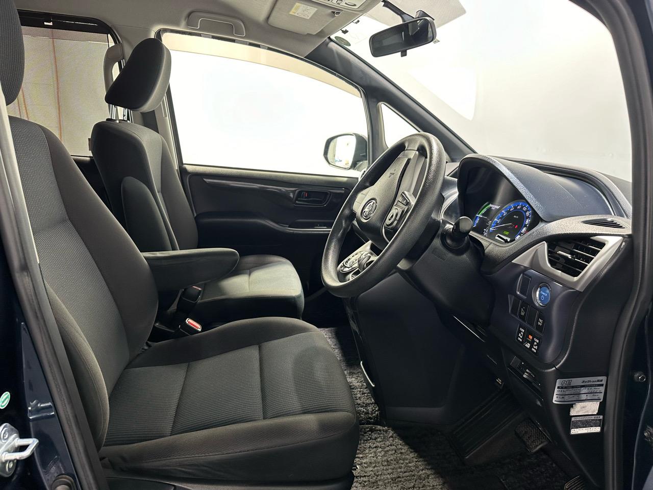 2014 Toyota Voxy