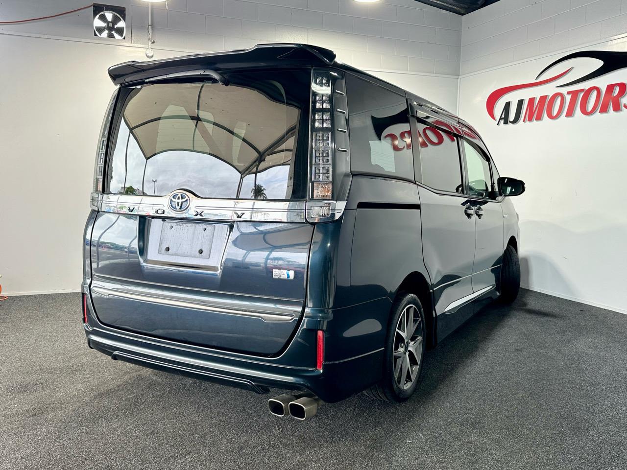 2014 Toyota Voxy