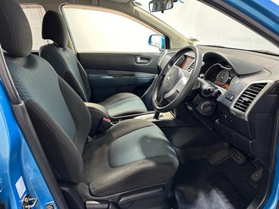 2006 Nissan Wingroad - Thumbnail