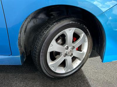 2006 Nissan Wingroad - Thumbnail