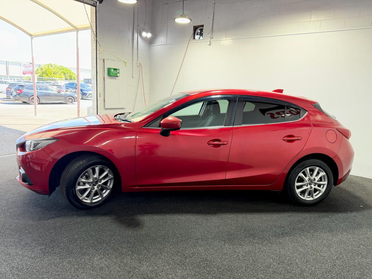 2014 Mazda Axela