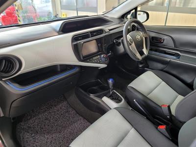 2014 Toyota Aqua - Thumbnail