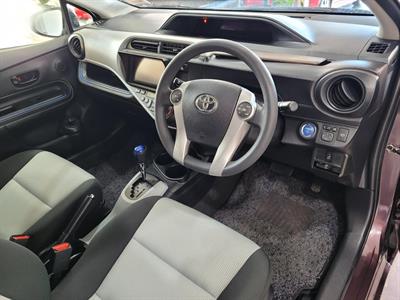 2014 Toyota Aqua - Thumbnail