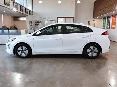 2022 Hyundai IONIQ - Thumbnail