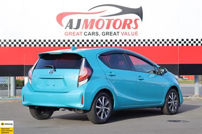 2017 Toyota Aqua - Thumbnail