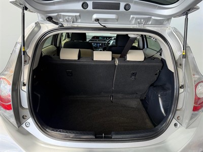 2014 Toyota Aqua - Thumbnail