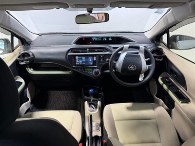 2014 Toyota Aqua - Thumbnail