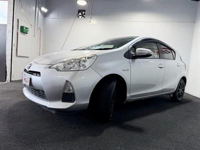 2014 Toyota Aqua - Thumbnail