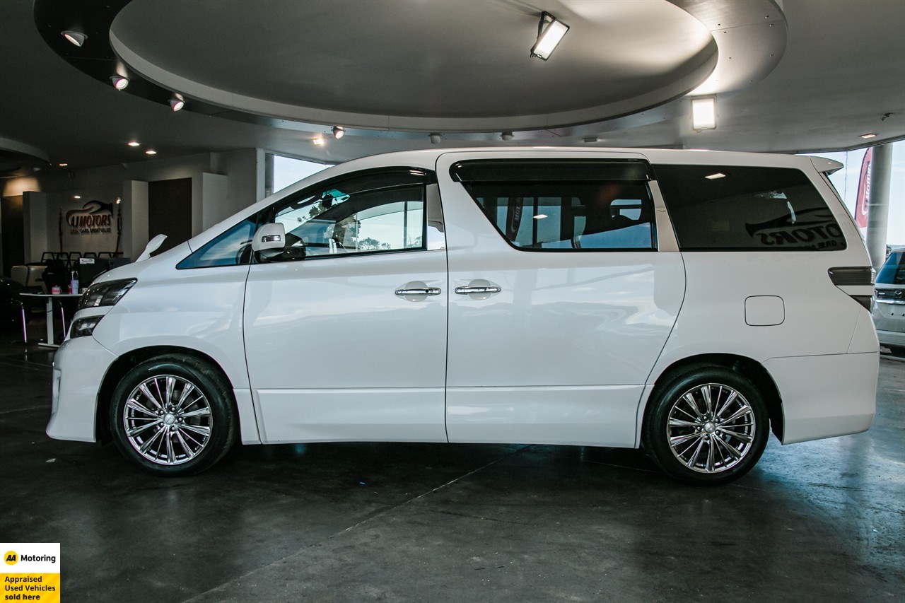 2013 Toyota Vellfire