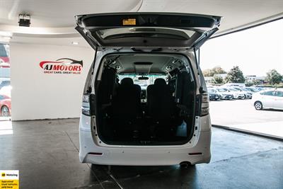 2013 Toyota Vellfire - Thumbnail