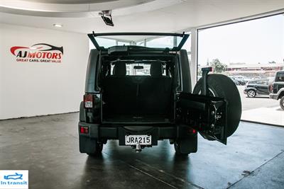 2016 Jeep Wrangler - Thumbnail