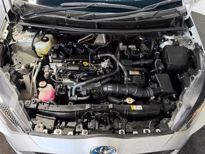2021 Toyota Yaris - Thumbnail
