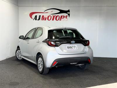 2021 Toyota Yaris - Thumbnail