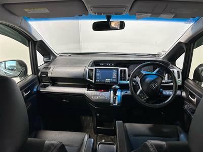 2014 Honda STEPWAGON - Thumbnail