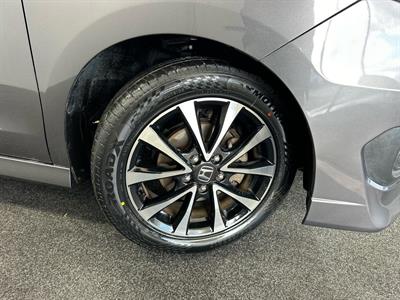 2014 Honda STEPWAGON - Thumbnail