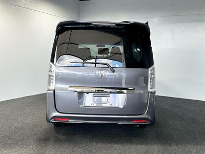 2014 Honda STEPWAGON - Thumbnail