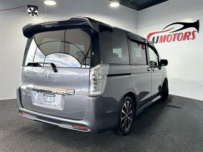 2014 Honda STEPWAGON - Thumbnail