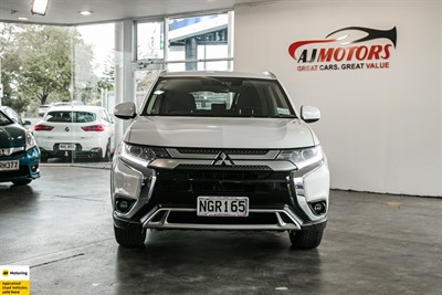 2021 Mitsubishi Outlander - Thumbnail