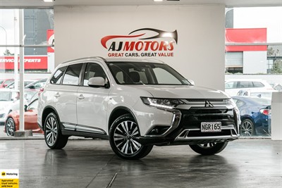 2021 Mitsubishi Outlander - Thumbnail