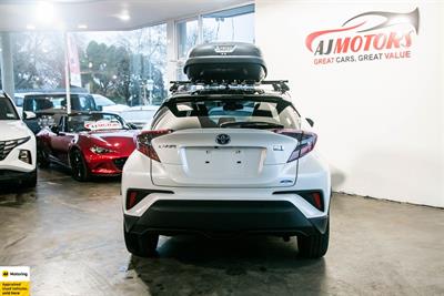 2018 Toyota C-HR - Thumbnail