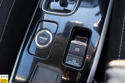 2020 Mitsubishi Outlander - Thumbnail