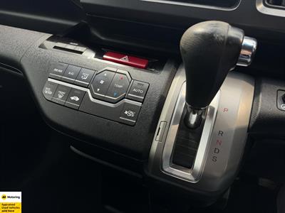 2012 Honda Step Wagon - Thumbnail