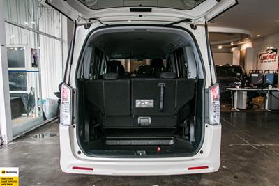 2012 Honda Step Wagon - Thumbnail