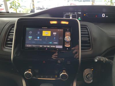 2016 Nissan Serena - Thumbnail