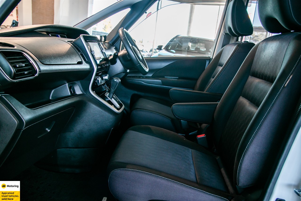 2017 Nissan Serena