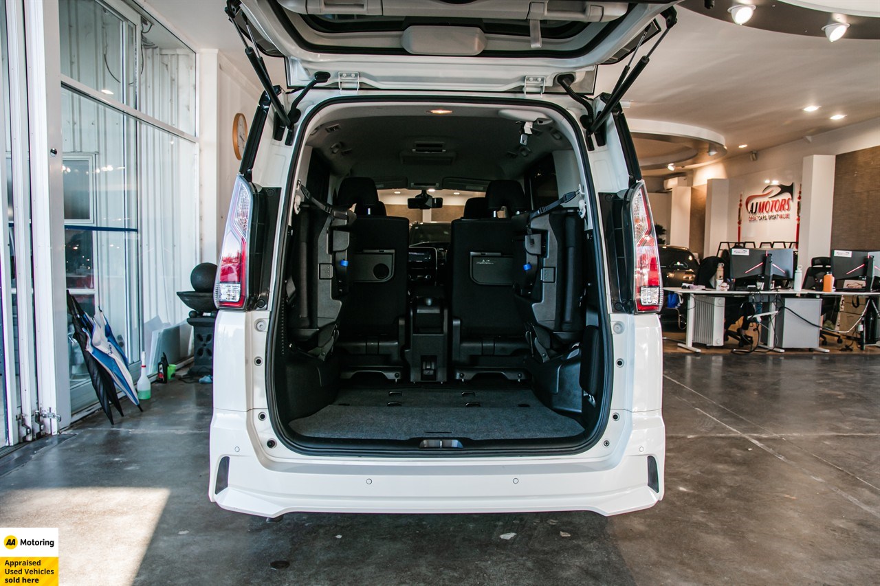 2017 Nissan Serena