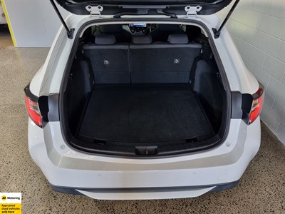 2020 Toyota Corolla - Thumbnail