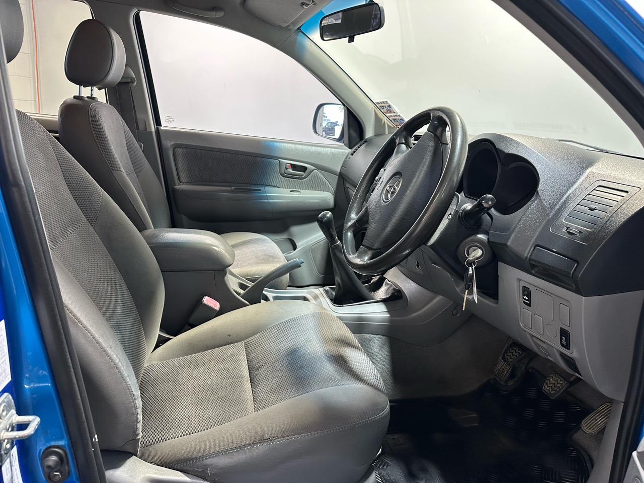 2005 Toyota Hilux